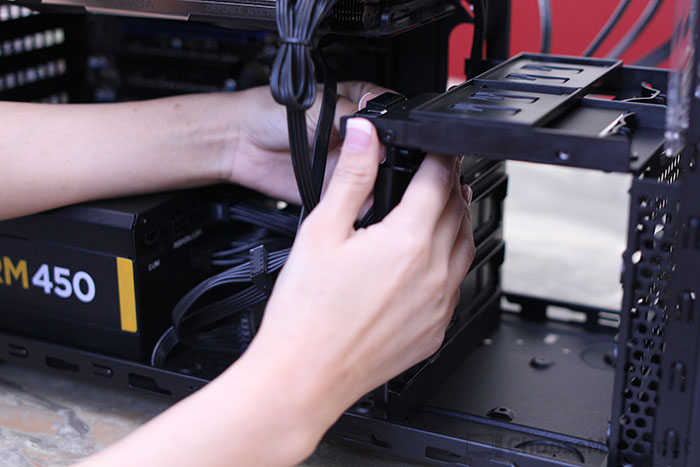 Connecting the SATA data cable